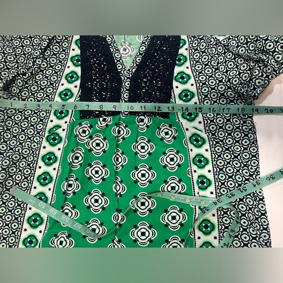 CROWN‎ & IVY Navy and green pattern top size S. - Picture 10 of 10